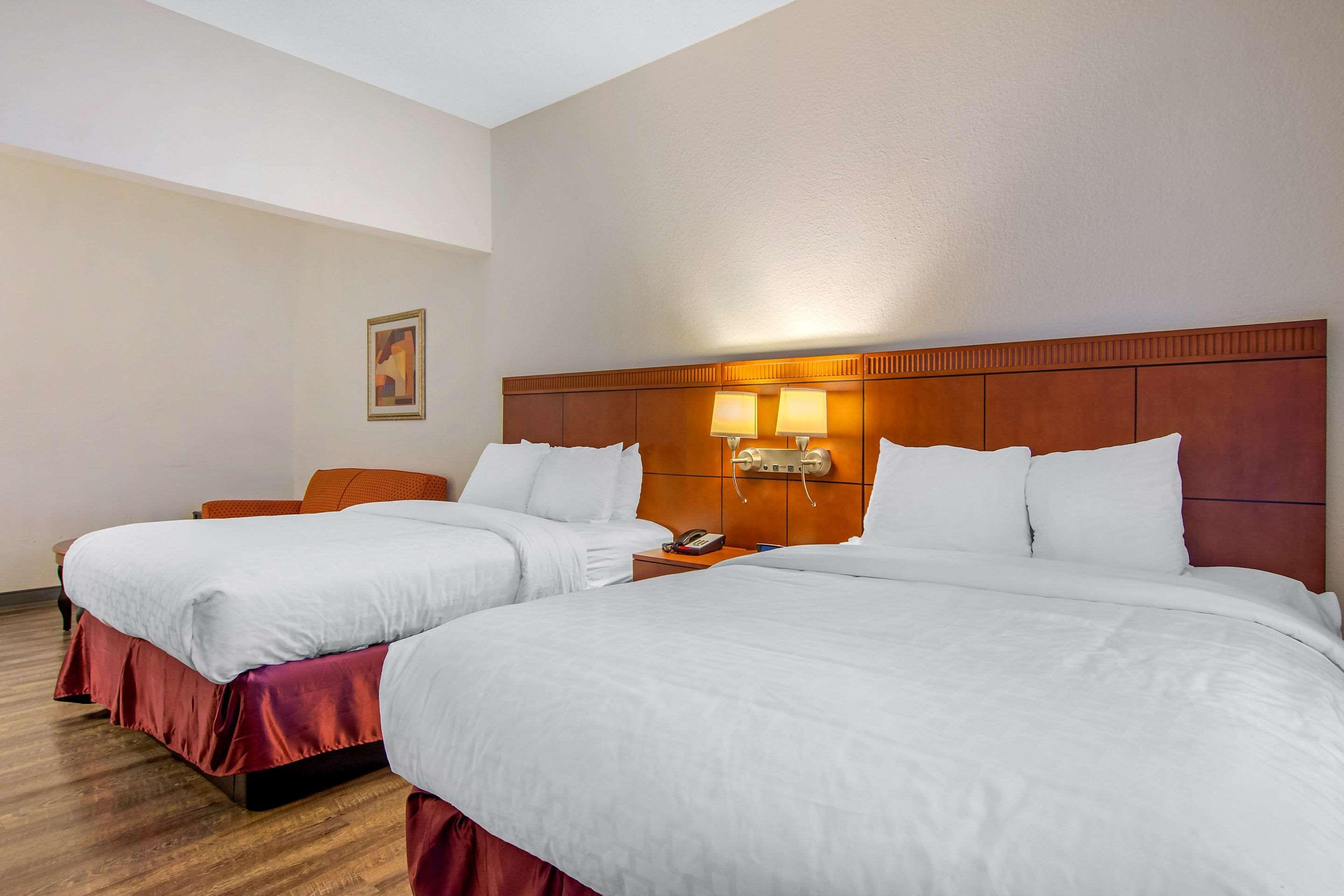 Spark By Hilton Duluth Bagian luar foto
