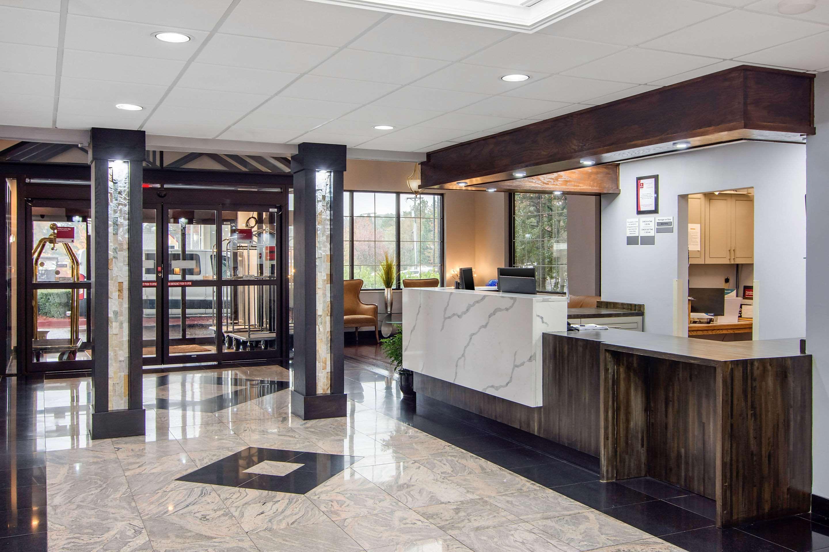 Spark By Hilton Duluth Bagian luar foto