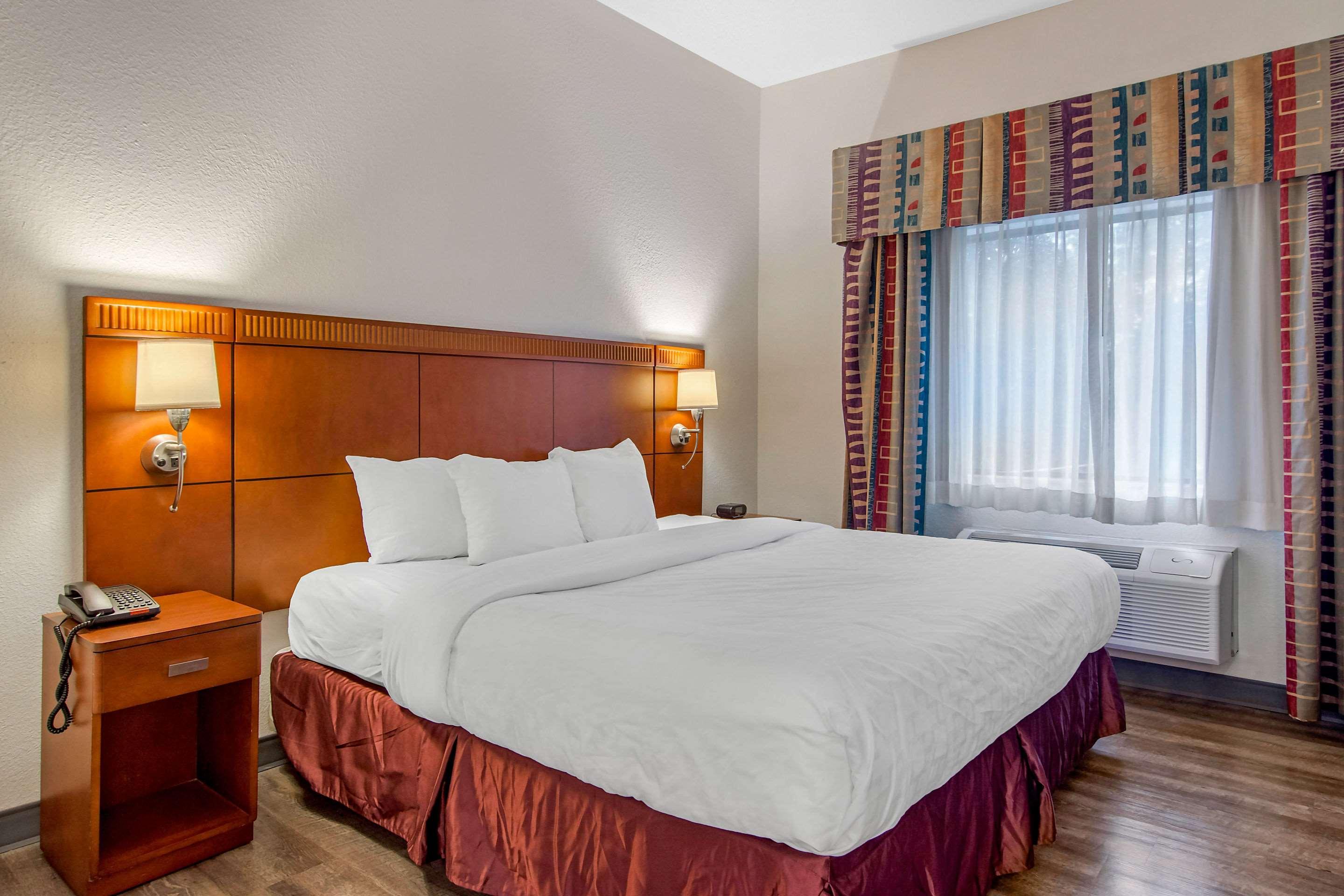 Spark By Hilton Duluth Bagian luar foto